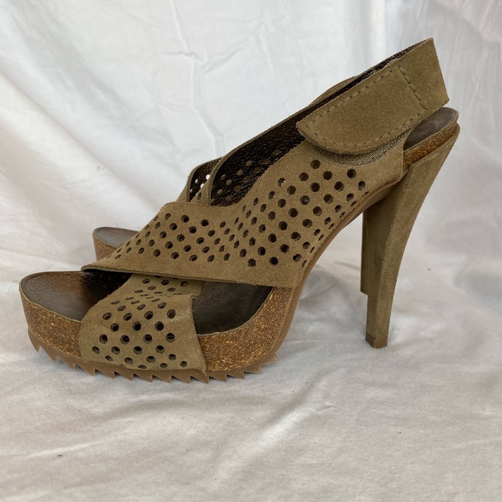 Pedro Garcia perforated leather heel